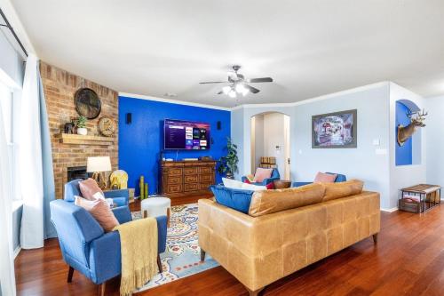 Imagen de la galería de Serene 5br Private Pool Sleeps 10 Pets Allow, en Schertz