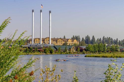 a group of people in kayaks on a river at Private Hot-Tub- 3 BDR for 8 Pet's OK in Bend