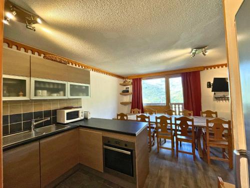 Ski aux pieds, 12 pers, animaux admis, Les Menuires - FR-1-452-86
