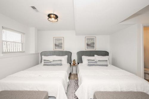 Una cama o camas en una habitación de Walton Arkside Oasis
