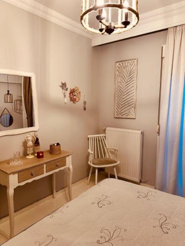 Cozy Living White Tower