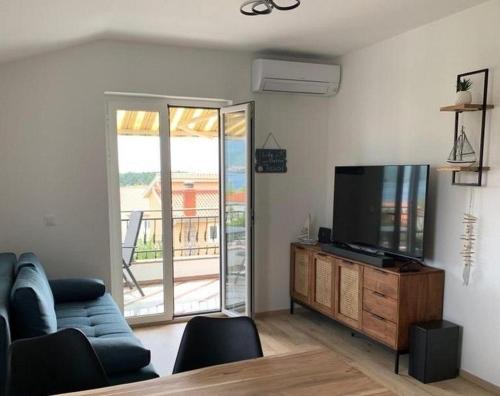 Zentrumsnahes Apartment mit Meerblick, Terrasse