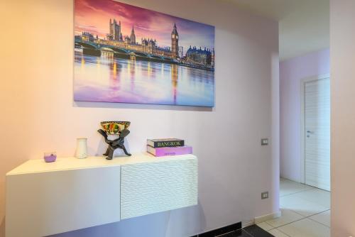 Φωτογραφία από το άλμπουμ του Stay in style - vibrant condo in San Giovanni Lupatoto σε San Giovanni Lupatoto