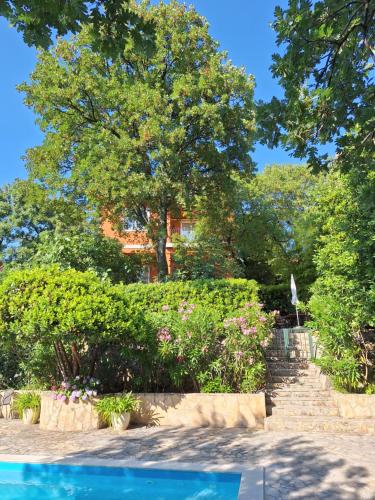 Πισίνα στο ή κοντά στο Holiday Home Villa "Paradise Farm"