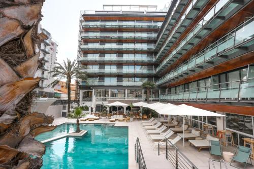 KAKTUS Hotel Kaktus Playa - Adults Recommendedの敷地内または近くにあるプール