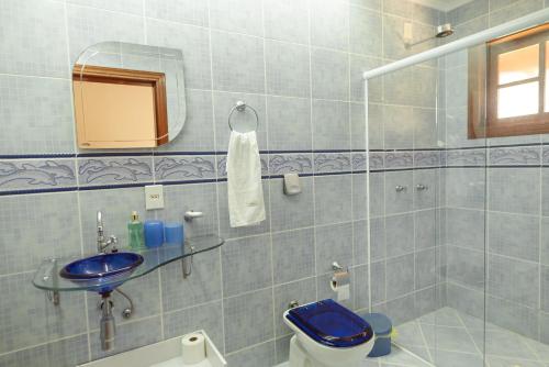 Bilik mandi di Chácara Camboatá