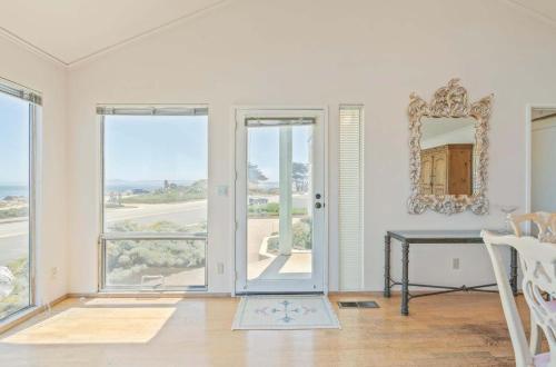 Μπαλκόνι ή βεράντα στο Pacific Panorama - Summer and Concours Await