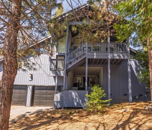 Bangunan di mana terletaknya rumah percutian