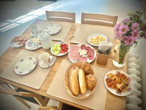 Jídlo v apartmánu nebo okolí