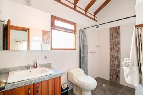Ένα μπάνιο στο Casa Hospedaje Tótem de la Villa