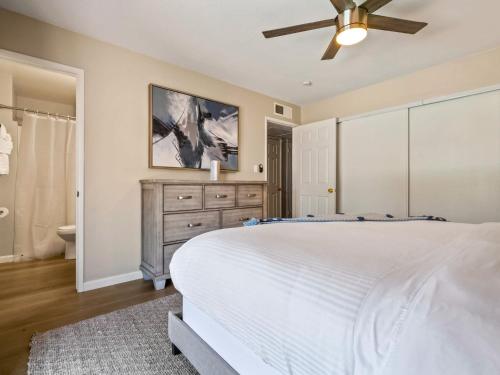 Katil atau katil-katil dalam bilik di Willows Rest Retreat - Your Next AZ Stay