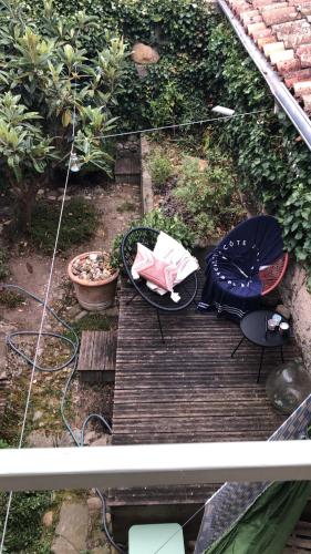 Κήπος έξω από το Cosy home with a great yoga studio