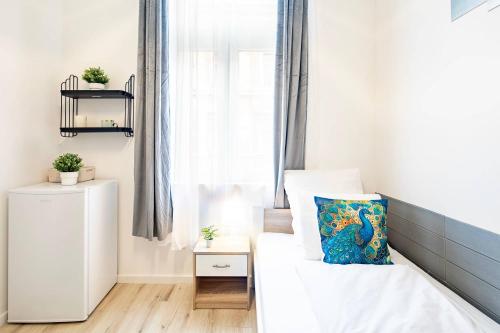 Central Room - Quiet Sleep for Solo Traveller