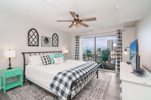 Bethys Beachy Beauty Regency Towers photo 15