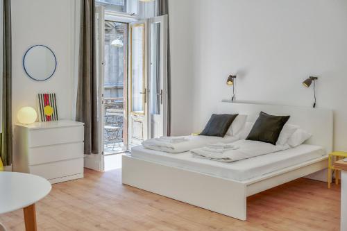 Balcony - Very Central - Modern - Large