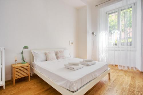 Just Urban Stays - 1BR Apt with Outdoor Space - 10 min Duomo by Tram