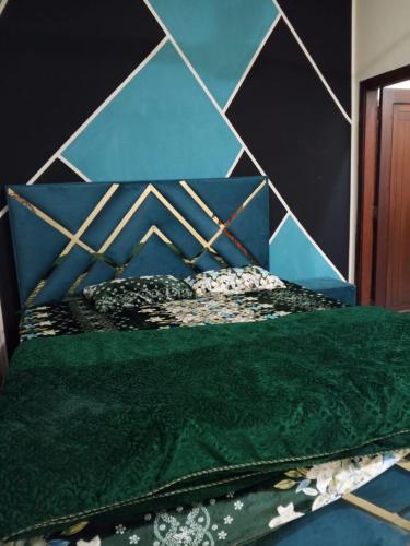 En eller flere senge i et værelse på Flat For Rent