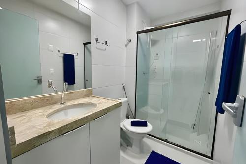 Bilik mandi di Flat à 200m do mar Compact Tambaú