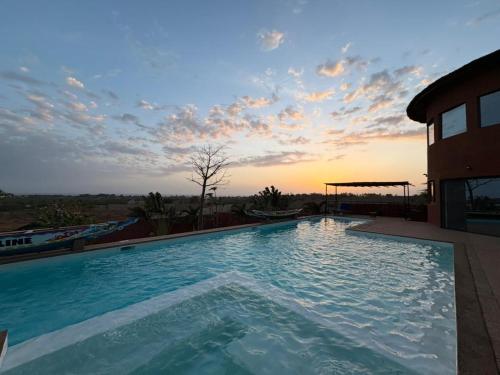 Exclusive villas with lagoon and sea viewsの敷地内または近くにあるプール