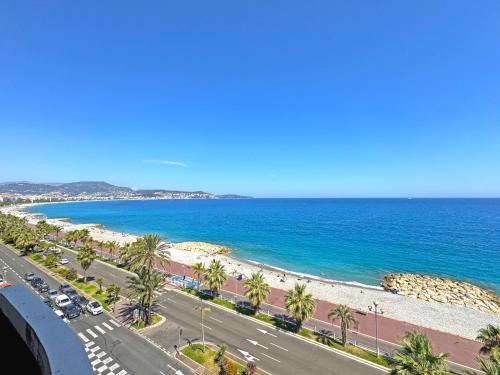 Panoramic Pebbles Azur