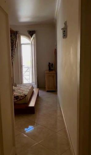En eller flere senge i et værelse på APARTAMENTO Completo NO Centro de VILAMOURA
