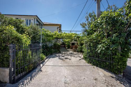 Apartment Barbat 16723b