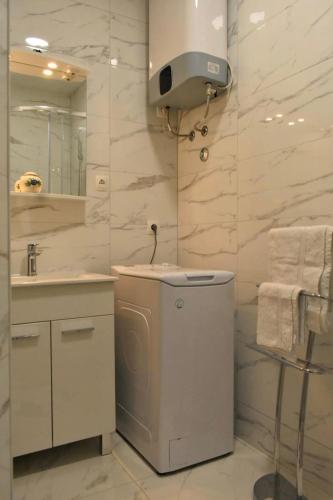 Apartments with parking space Kastel Stari, Kastela - 24803