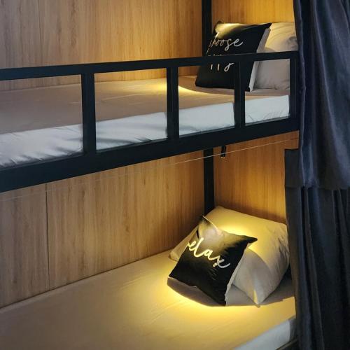 Hanoi Dormiam - Wonderful Sightseeing of West Lakeにあるベッド