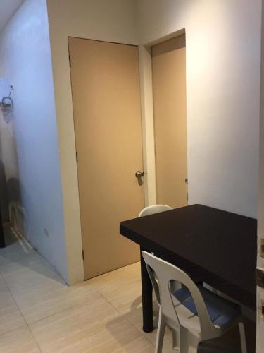 Gambar di galeri bagi Semi-Furnished Studio - Estancia Mandaue di Mandaue City