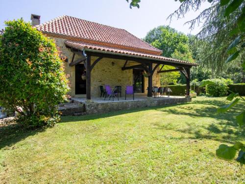 Φωτογραφία από το άλμπουμ του Maison en pierre au calme à Monplaisant, animaux acceptés - FR-1-616-100 σε Monplaisant