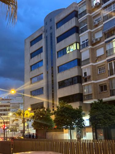 Apartamento Moderno Soho - Nuevo! En el centro y cerca de la playa!Parking gratuito!