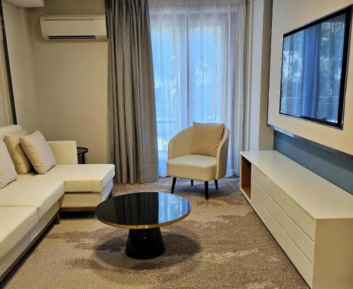 Гостиная зона в Aurea Hotel Perth Kings Park
