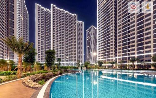 Bazén v ubytování Linda House nebo v jeho okolí