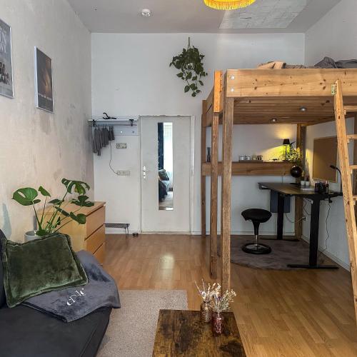 Bright & Spacious Room in shared flat in Friedrichshain photo 3