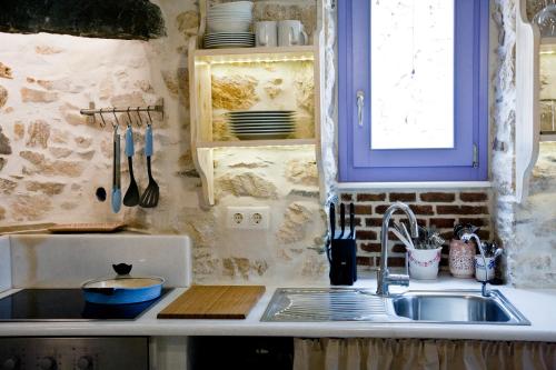 Nhà bếp/bếp nhỏ tại Good Life Greece Eco Villas