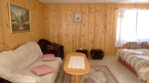 Postel nebo postele na pokoji v ubytování Hotel Elitza