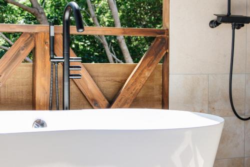 Salle de bains dans l'établissement Villa SCALA