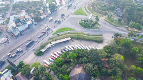 an overhead view of a city with a street with cars at Mekong Long Thanh Resort & Reststop in Ấp Thanh Nguyên