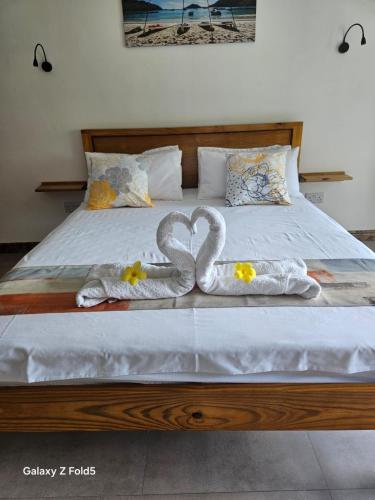 Una cama o camas en una habitación de Solea Self Catering