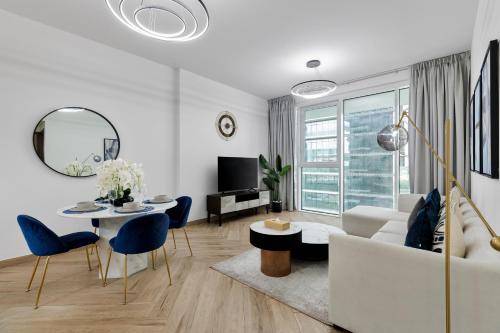 Maison Privee - Urban Parkside Living near the Iconic Dubai Frame