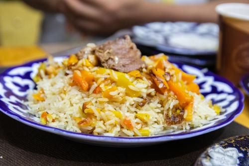 Makanan di atau berdekatan perkhemahan ini