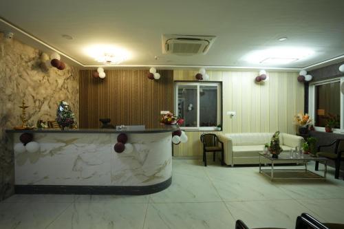 Χώρος καθιστικού στο Hotel MM prestige Raipur
