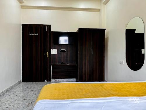 Φωτογραφία από το άλμπουμ του Hotel Vrinda Sarovar σε Mathura