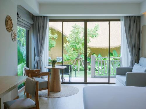 Posezení v ubytování Khaolak Emerald Beach Resort and Spa
