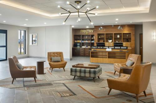 Posezení v ubytování Four Points By Sheraton - Saginaw