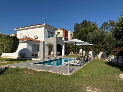 Piscina a Diamond Villas o a prop