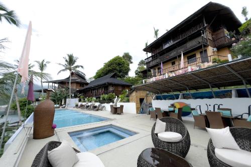 Bazén v ubytování Villa de Pico Highland Beach Resort nebo v jeho okolí