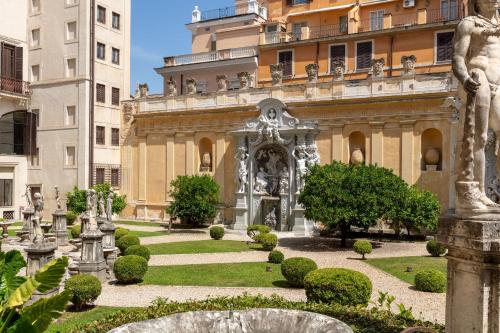 Casa Paolina, Burghesius homes