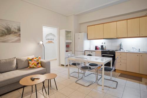 The Little House at Moschato 1BR, WiFi, AC