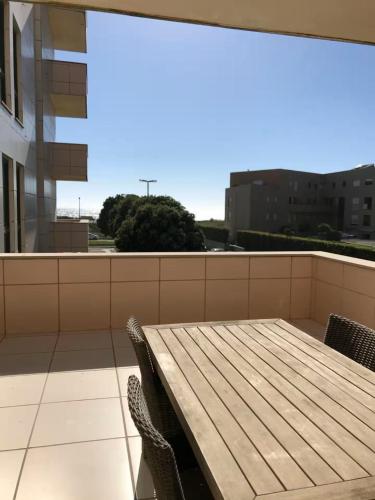 Mindelo apart with ocean viewにあるバルコニーまたはテラス